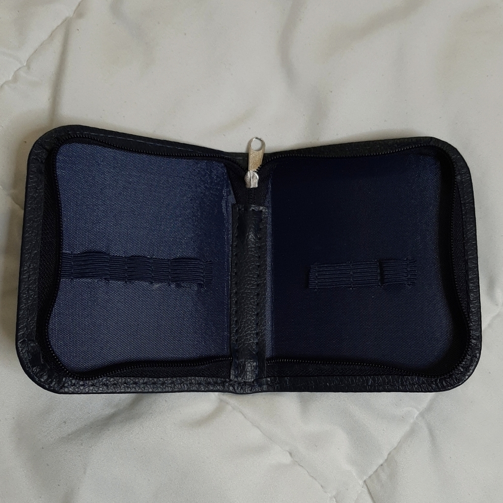 Ben Sherman Grooming Travel Kit - Picture 5 of 5